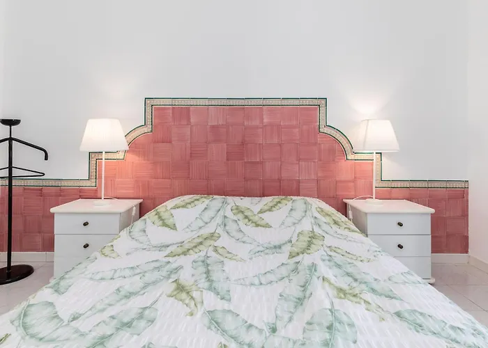 Superb Front Carteia Flat * Quarteira