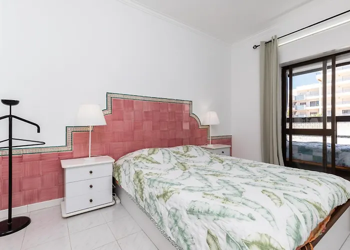 Superb Front Carteia Flat