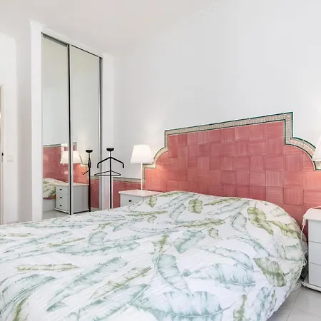 Superb Front Carteia Flat * Quarteira